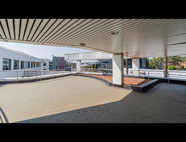 3,330M² OFFICE TO LET IN ROSEBANK